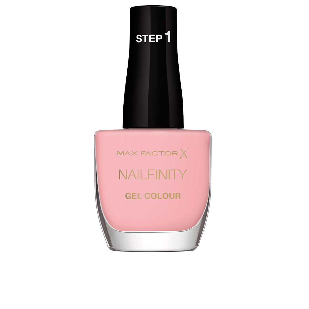 NAILFINITY 230 leading lady
